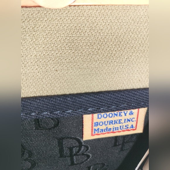 NWT Dooney & Bourke Large Tassel Zip Top Signature Black Purse - Picture 4 of 7